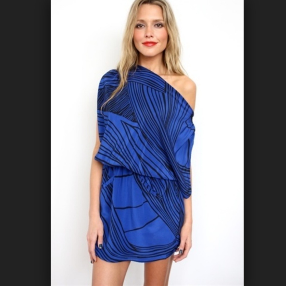 Yumi Kim Gemma Dress Off shoulder pockets Medium